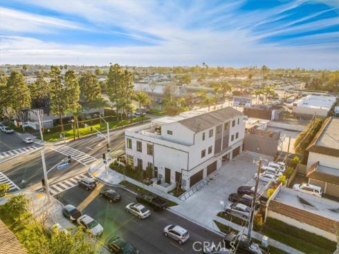 756 W 19th B Street, Costa Mesa, CA