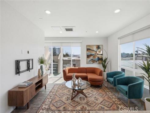 783 Wonder Lane, Costa Mesa, CA