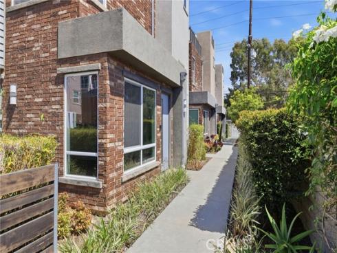 783 Wonder Lane, Costa Mesa, CA