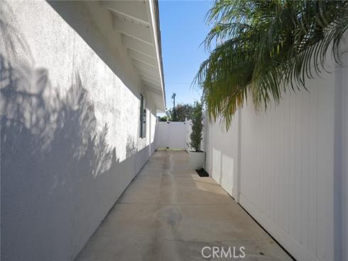 418 E Bay Street, Costa Mesa, CA