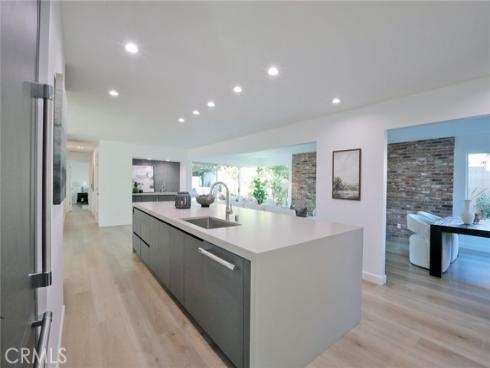 418 E Bay Street, Costa Mesa, CA