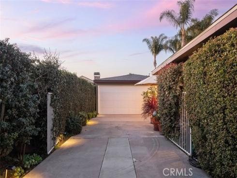 2011 Tustin Avenue, Costa Mesa, CA