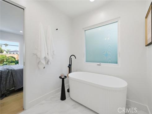 2952 Java Road, Costa Mesa, CA