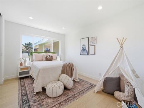 2952 Java Road, Costa Mesa, CA