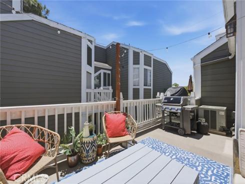 805 Grayling Bay 46 , Costa Mesa, CA