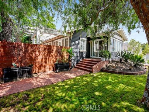 2197 Santa Ana Avenue