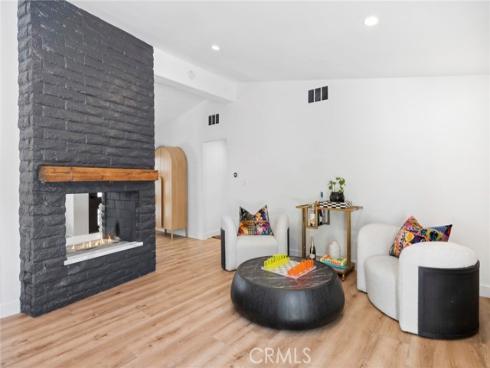 304 Hanover , Costa Mesa, CA