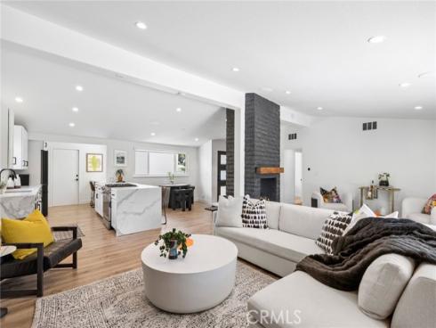 304 Hanover , Costa Mesa, CA