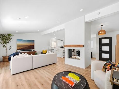 304 Hanover , Costa Mesa, CA