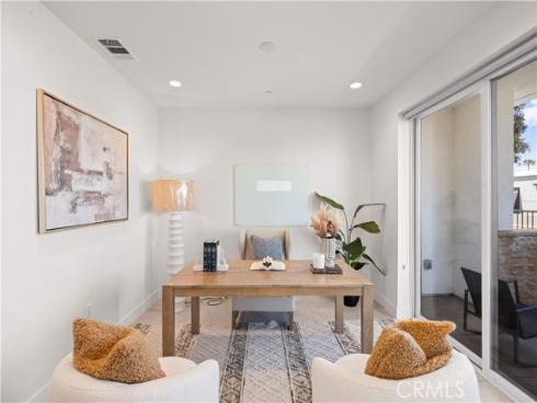 645 W 17th , Costa Mesa, CA