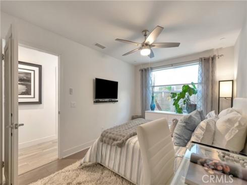 2105 Two Harbors Circle, Costa Mesa, CA