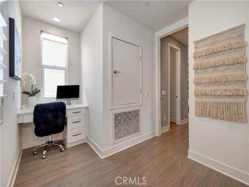 2105 Two Harbors Circle, Costa Mesa, CA