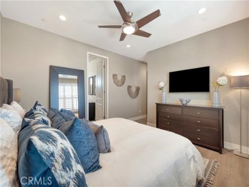 2105 Two Harbors Circle, Costa Mesa, CA