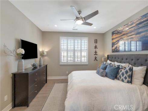2105 Two Harbors Circle, Costa Mesa, CA