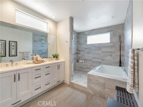 2105 Two Harbors Circle, Costa Mesa, CA