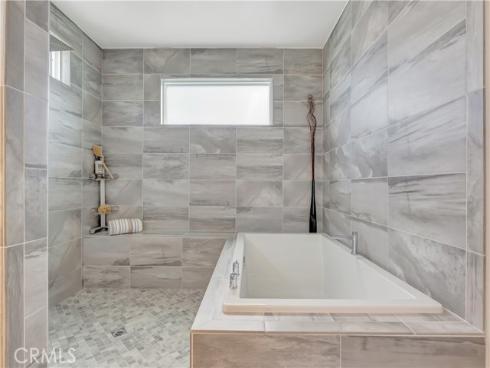 2105 Two Harbors Circle, Costa Mesa, CA
