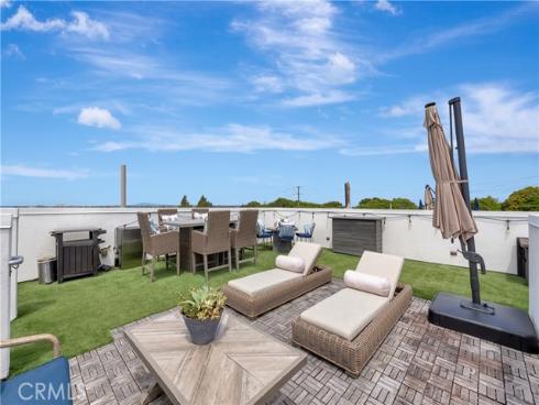 2105 Two Harbors Circle, Costa Mesa, CA