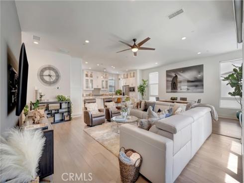2105 Two Harbors Circle, Costa Mesa, CA