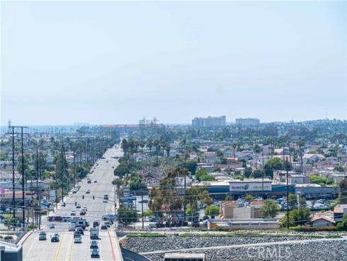 2105 Two Harbors Circle, Costa Mesa, CA
