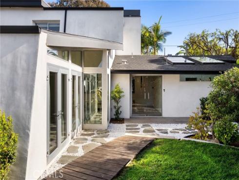341  Vista Baya  , Costa Mesa, CA