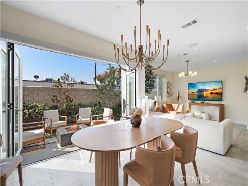 2573 Elden D Avenue, Costa Mesa, CA