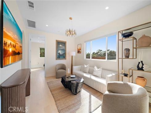 2573 Elden D Avenue, Costa Mesa, CA