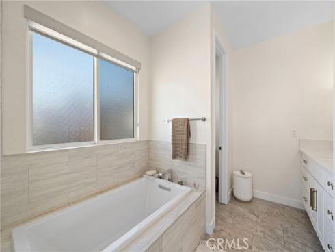 2573 Elden D Avenue, Costa Mesa, CA