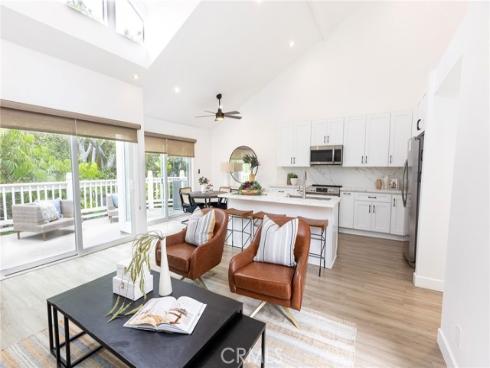 3010 Elmira 42 , Costa Mesa, CA