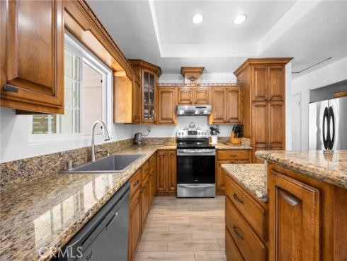 1099 Salinas , Costa Mesa, CA