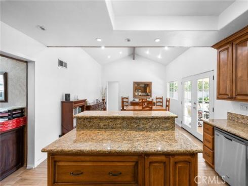 1099 Salinas , Costa Mesa, CA