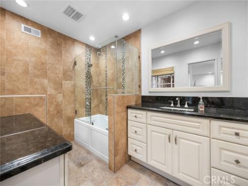 1099 Salinas , Costa Mesa, CA
