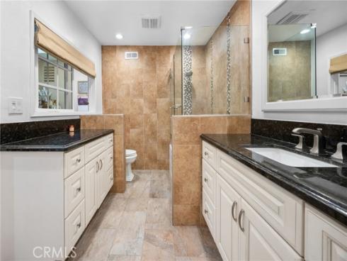 1099 Salinas , Costa Mesa, CA