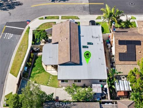 1099 Salinas , Costa Mesa, CA