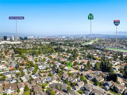 1099 Salinas , Costa Mesa, CA