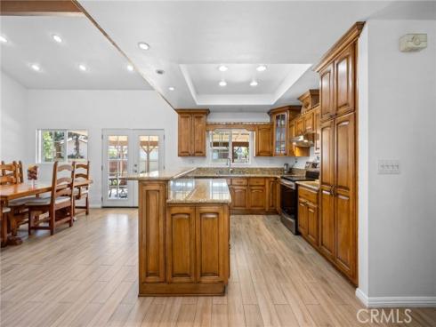 1099 Salinas , Costa Mesa, CA