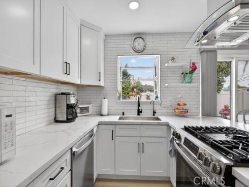 1010 W 19th , Costa Mesa, CA