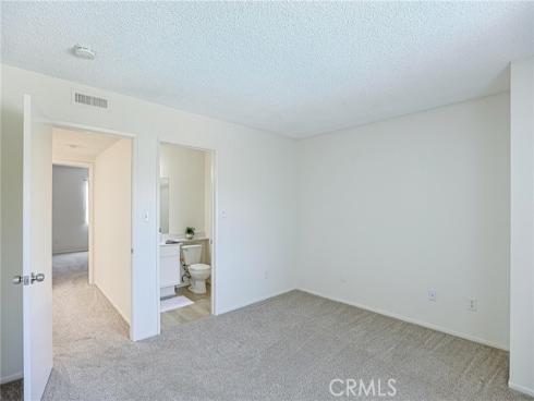 290  Victoria  29 (F8)  Street, Costa Mesa, CA