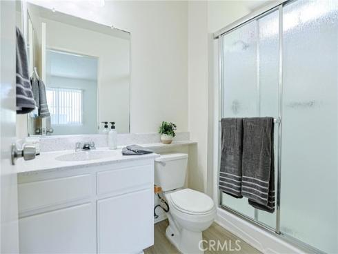 290  Victoria  29 (F8)  Street, Costa Mesa, CA