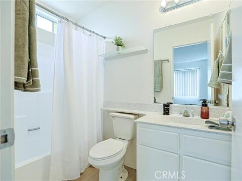 290  Victoria  29 (F8)  Street, Costa Mesa, CA