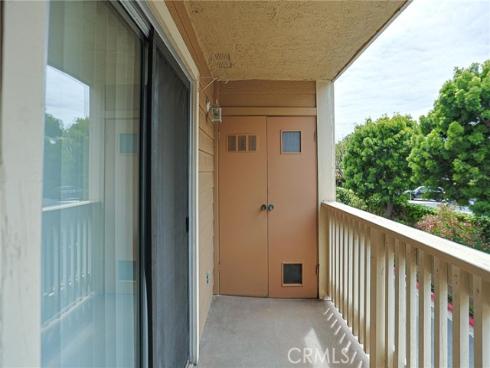290  Victoria  29 (F8)  Street, Costa Mesa, CA