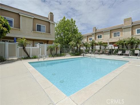 290  Victoria  29 (F8)  Street, Costa Mesa, CA