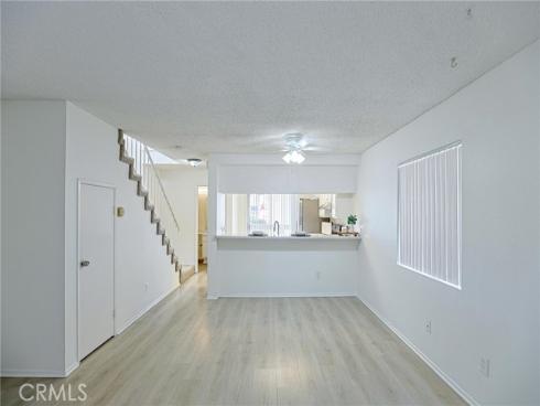 290  Victoria  29 (F8)  Street, Costa Mesa, CA