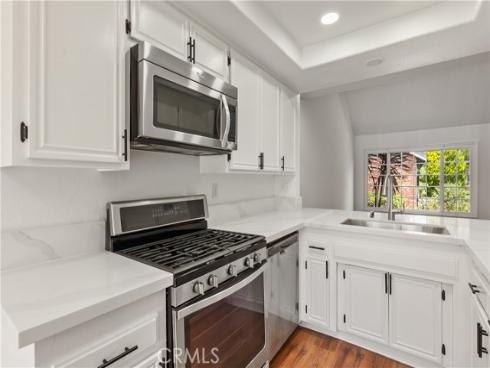 164 Brookline Lane , Costa Mesa, CA