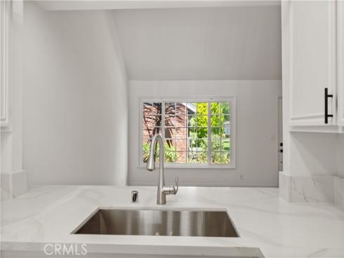 164 Brookline Lane , Costa Mesa, CA