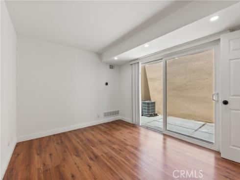 164 Brookline Lane , Costa Mesa, CA