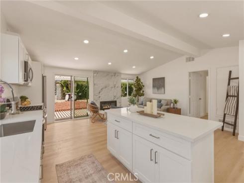 2107 Pomona , Costa Mesa, CA