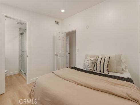2107 Pomona , Costa Mesa, CA