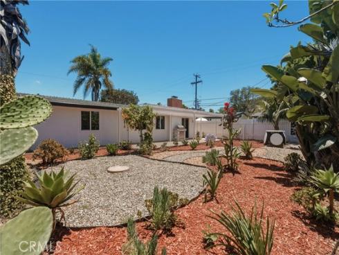 2107 Pomona , Costa Mesa, CA