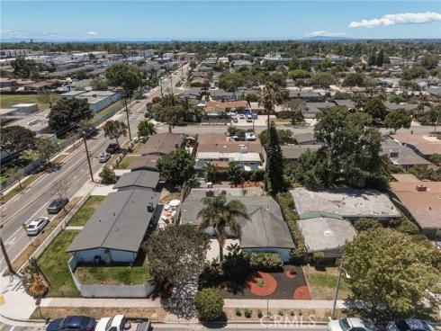 2107 Pomona , Costa Mesa, CA