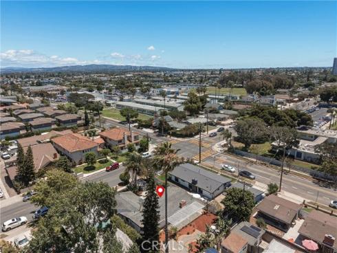 2107 Pomona , Costa Mesa, CA